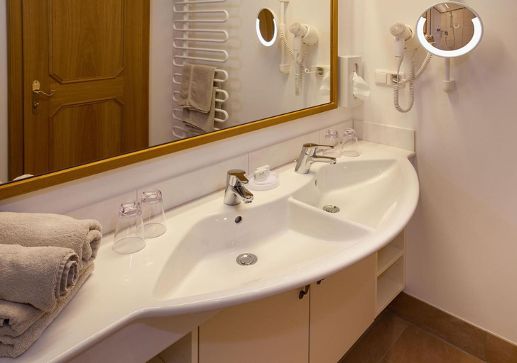 Bathroom 3, Wellness-Aparthotel Montana, Sankt Johann im Pongau