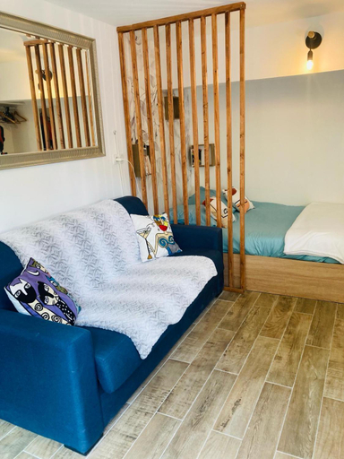 Others 3, Appart'Hotel au Pradet, Var