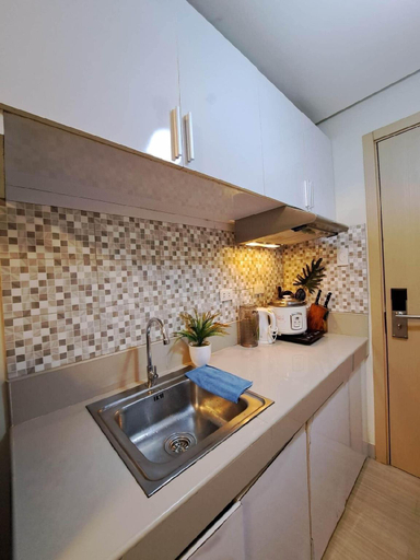 Others 5, #47 Trees Residences, Quezon City