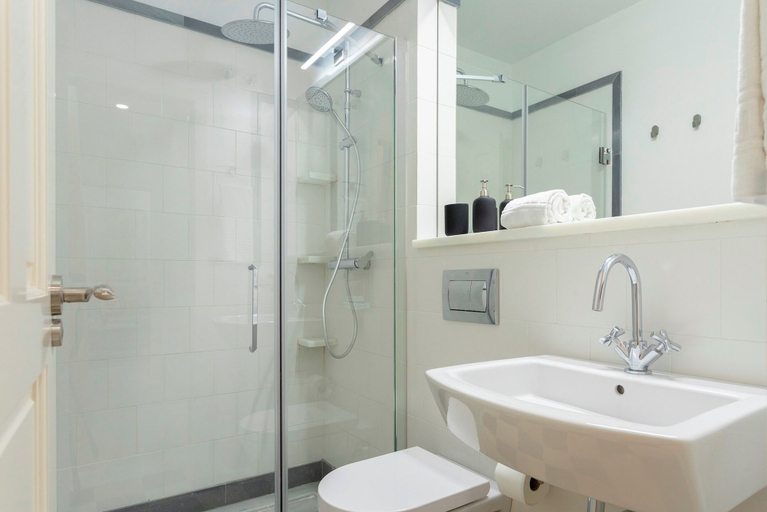 Bathroom, Genteel Home Feria, Sevilla