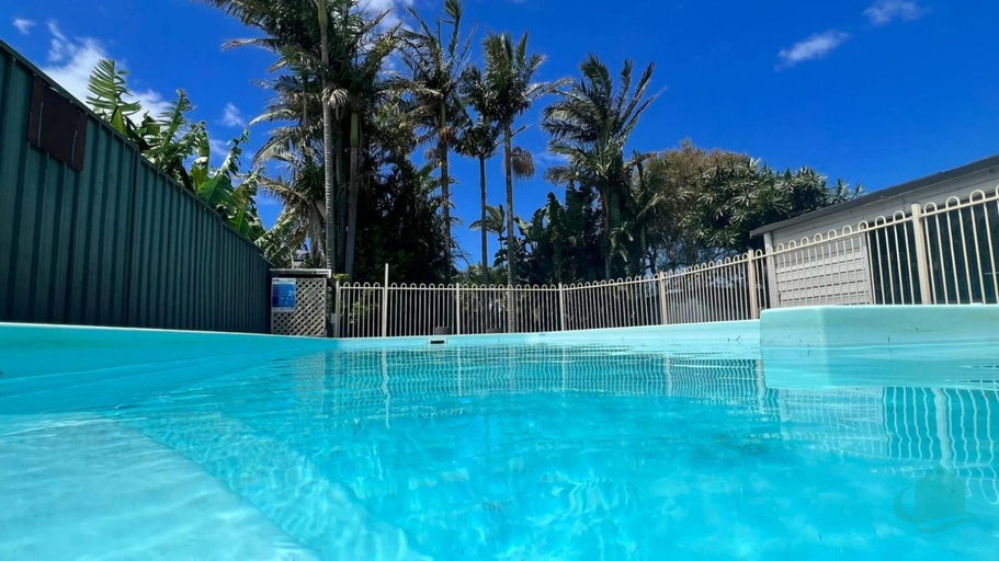 Sport & Beauty 2, Caves Getaway - Pool and beach, Lake Macquarie - North