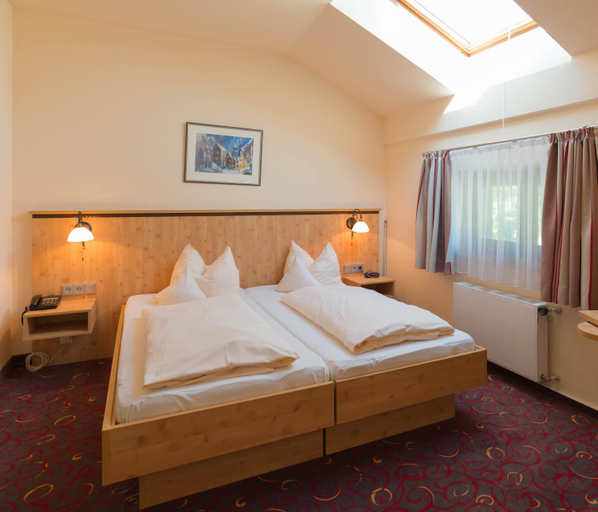 Bedroom 4, Hotel Luitpold am See, Rosenheim