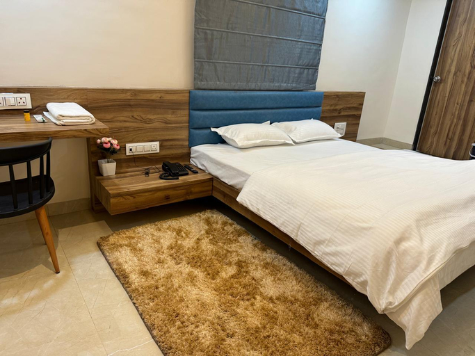 Bedroom 2, Hotel Atithi Inn Akluj, Solapur