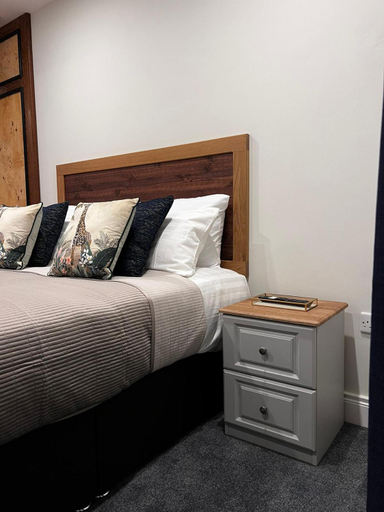 Others 2, B53 Accommodation