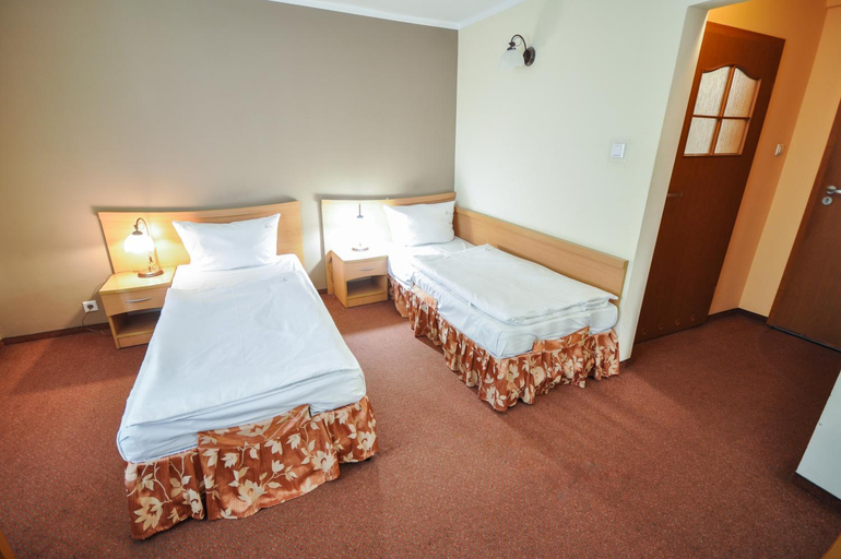Bedroom 4, Hotel Trzy Owiaty Spa Wellness Rajska Wyspa, Gliwice City