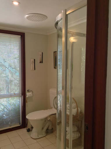 Bedroom 3, Whispering Pines Bed and Breakfast, Collie