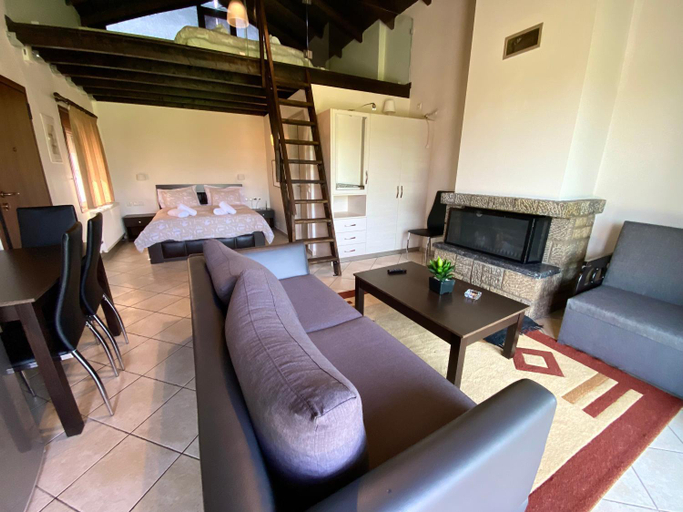 4, Lithos Villas, Central Greece