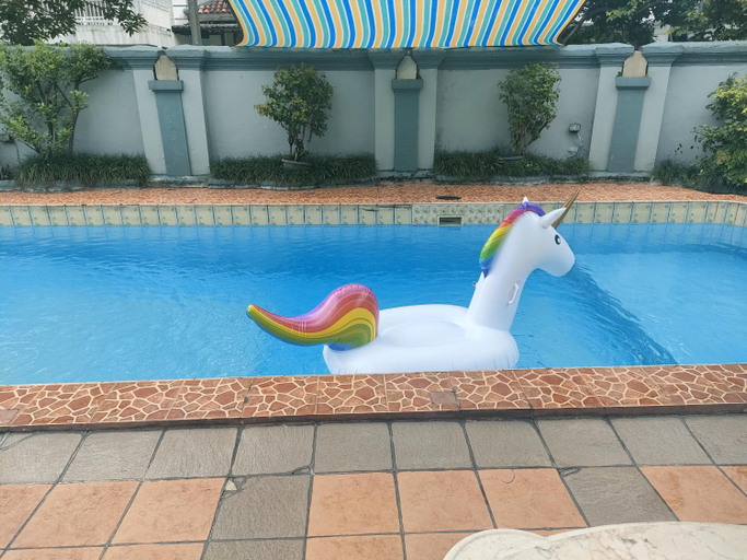 Swimming Pool 12