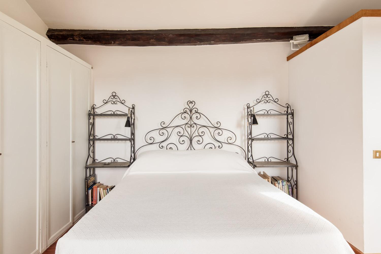 Bedroom 3, Piazza Mattei Terrace Apartment, Roma