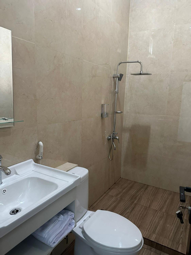 Bathroom 9