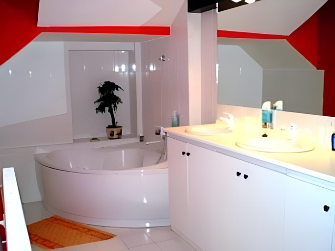 Bathroom 2, Hotel Zlate Kosice - Self reception, Košice I