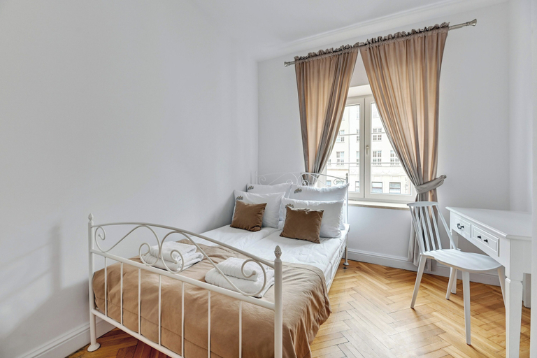 Bedroom 3, Old Town View - Green Gate by Downtown Apartments, Gdańsk City