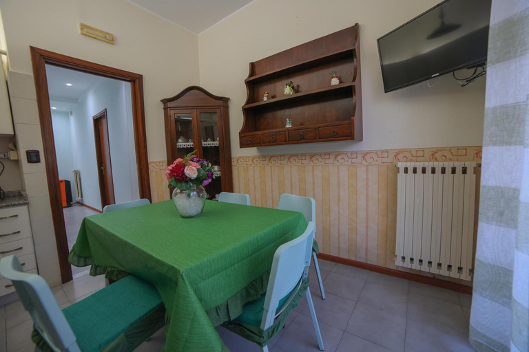 Others 5, A casa da Antonio, Catania
