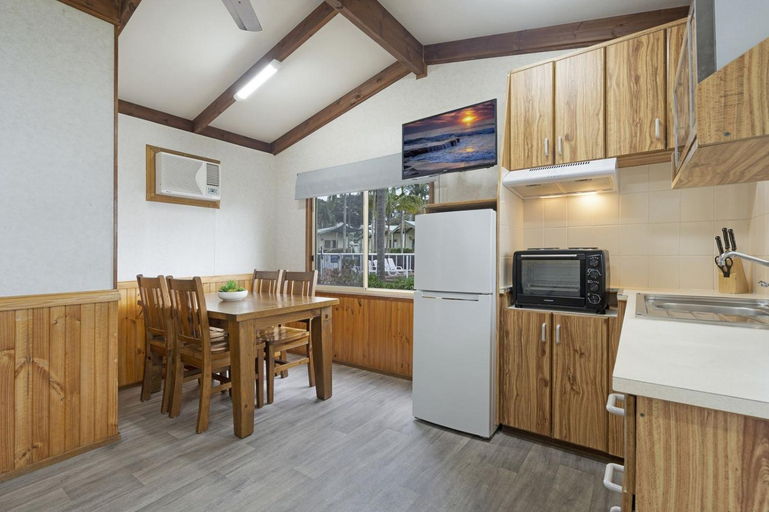 Dining Room 4