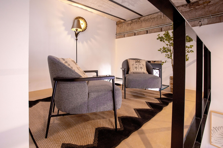 Others 5, Genteel Home Almansa, Sevilla