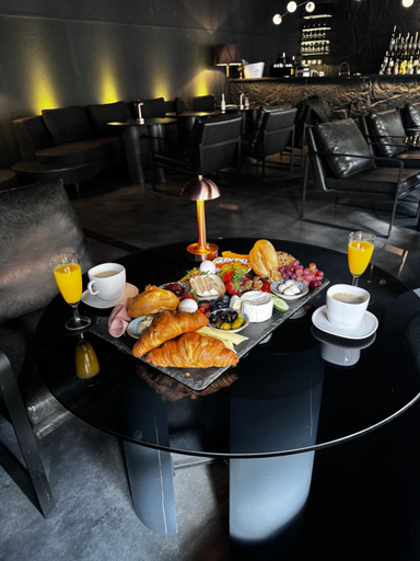 Food & Drinks 5, Black Hotels Koln, Köln