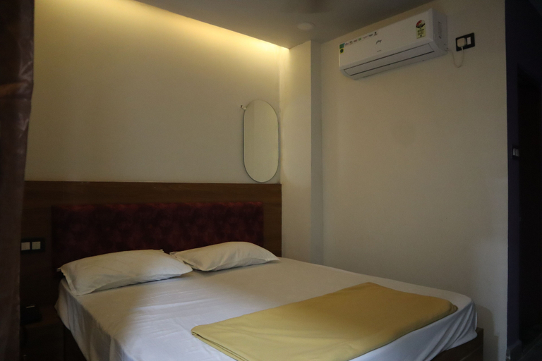 Bedroom 2, Hotel Varahi Grand, Krishna