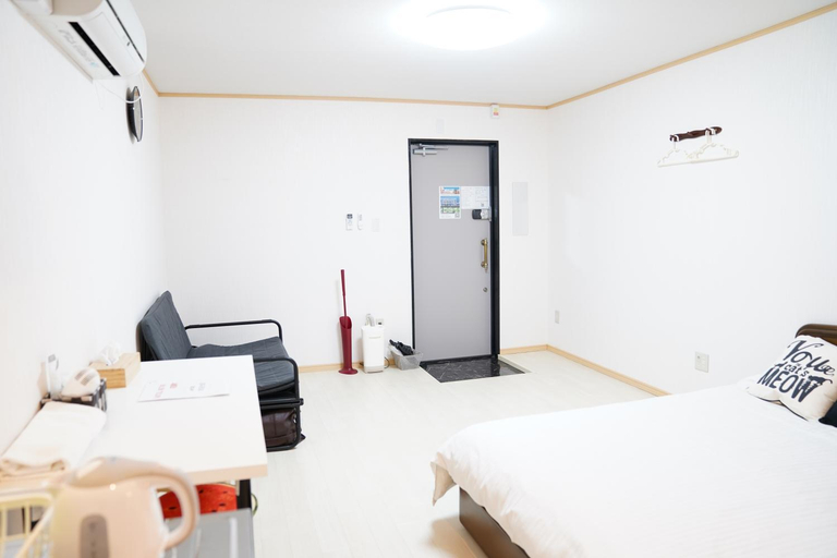 Others 2, 難波南34, Osaka