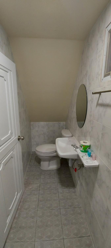 Bathroom 3, 4 Corner Khaoyai, Pak Chong