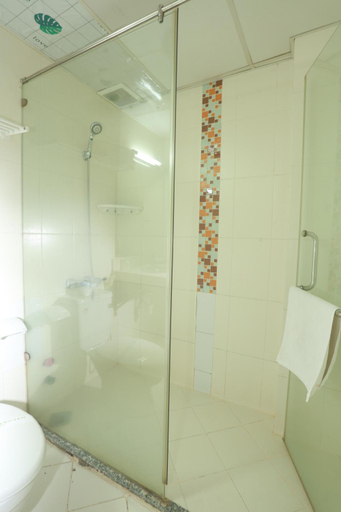 Bathroom 9