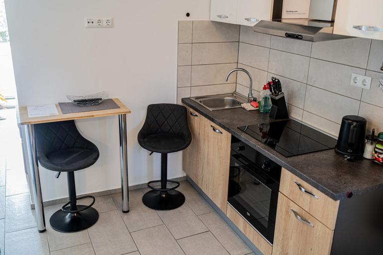 Others 3, Perfect stay 2, Maribor
