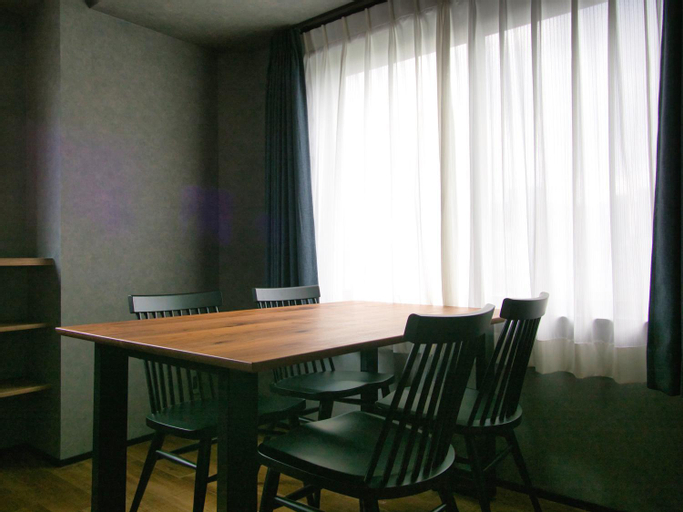 Dining Room 11