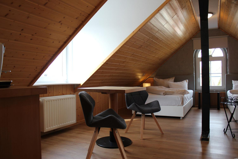 Bedroom 2, Hotel Schillerbad, Märkischer Kreis