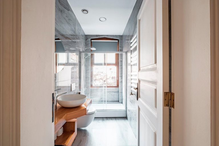 Homie Suites - Historical Apartment Nearby Galata Tower, Beyoğlu