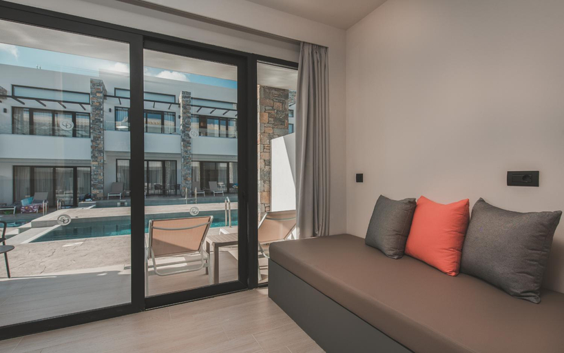 Others 5, Cavo di Suites, Ionian Islands