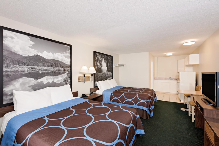 Bedroom 3, Sage Inn Merritt, Thompson-Nicola