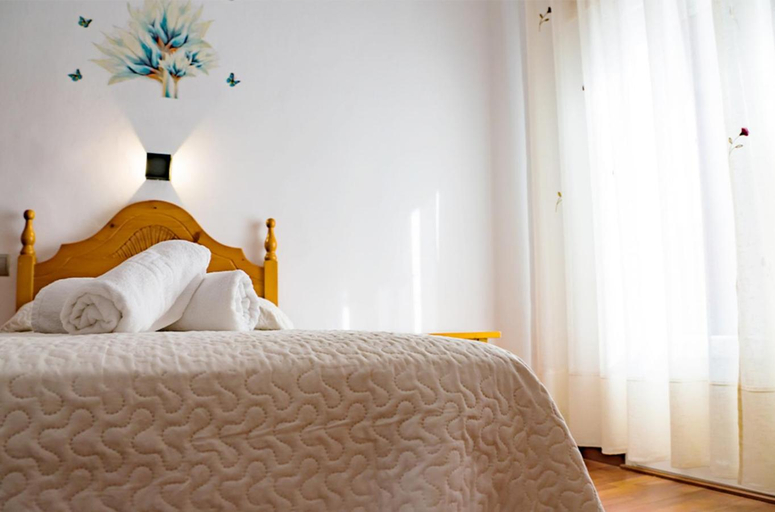 Others 3, HOSTAL CACHE, Granada