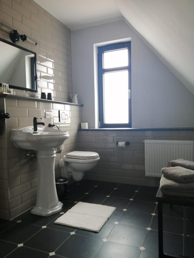 Bathroom 5, Bahnhof 1911, Ravensburg