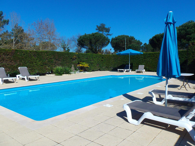 Others 3, Hotel Cote et Lac, Landes