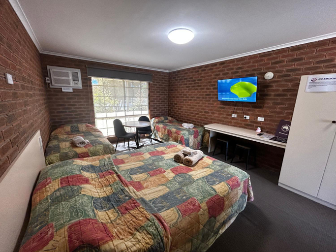 Others 3, Balranald Colony Inn Motel, Balranald