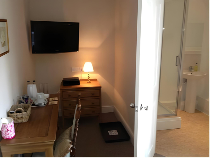 Bedroom 2, The Bell at Old Sodbury, South Gloucestershire