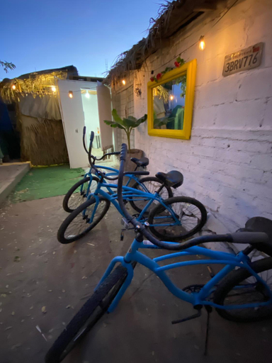 Others 2, Aloha Surf Hostel, La Paz