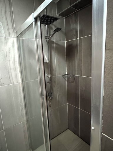 Bathroom 5, Lucid Otel, Konak