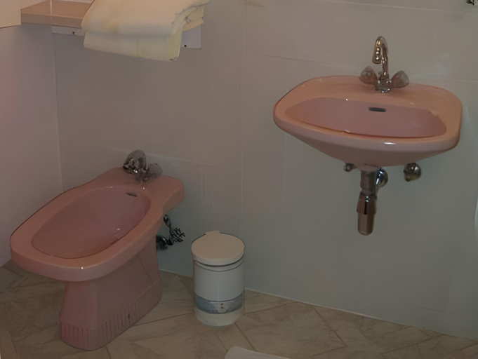 Bathroom 5, Maison Ernenwein, Bas-Rhin