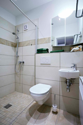 Bathroom 2, Hotel und Restaurant Rittergut Kreipitzsch, Burgenlandkreis