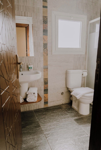 Bathroom 4, Jimmy Pyramids Hotel, Al-Ahram