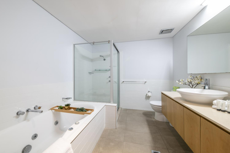 Bathroom 5, Azure Sea Whitsunday Resort, Whitsunday