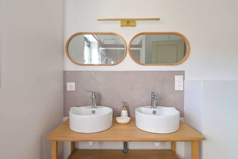 Bathroom 5, Les Longères de Montfranc, Loir-et-Cher