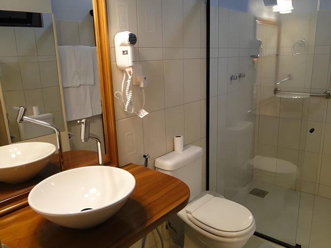 Bathroom 4, Pousada Santa Fe de Penedo, Itatiaia