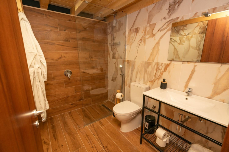 Bathroom 3, Ta' Gingel Farm Agriturisim B&B. Malta, Saint Paul's Bay