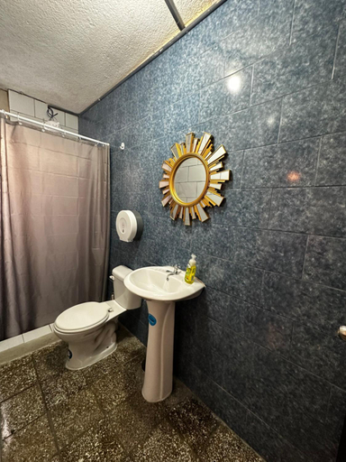 Bathroom 4, CASA MAGNOLIA, ZONA 12