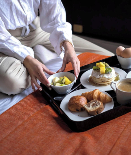 Food & Drinks 5, Elysees Bassano Hotel, Paris