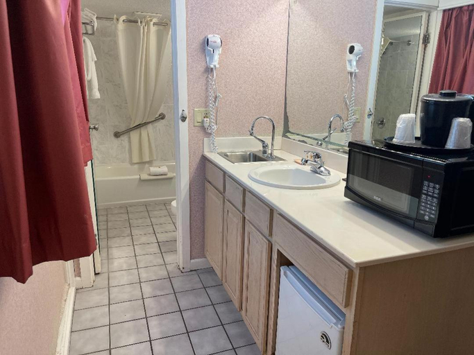 Bathroom 3, Zoders Inn and Suites, Sevier