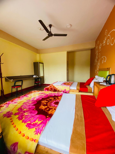 Bedroom 2, Hong Qi Hotel, Narayani