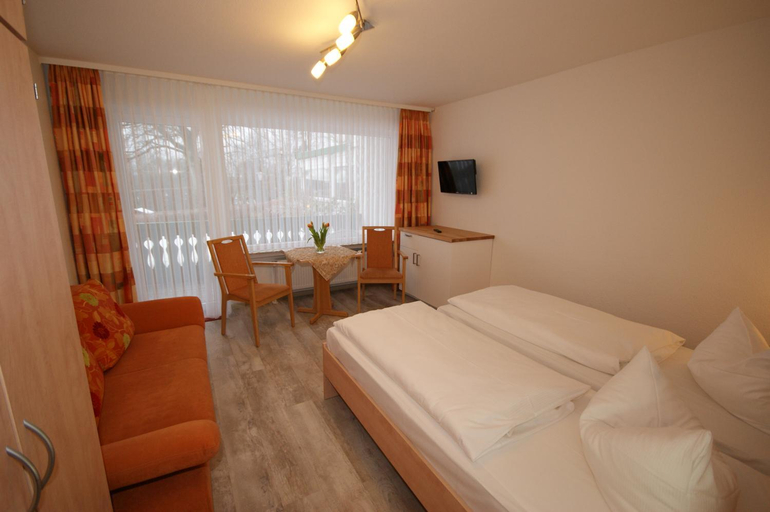Bedroom 4, Hotel und Cafe Panorama, Goslar