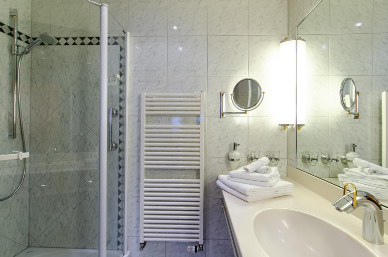 Bathroom, Hotel Gasthaus Hecht, Ortenaukreis